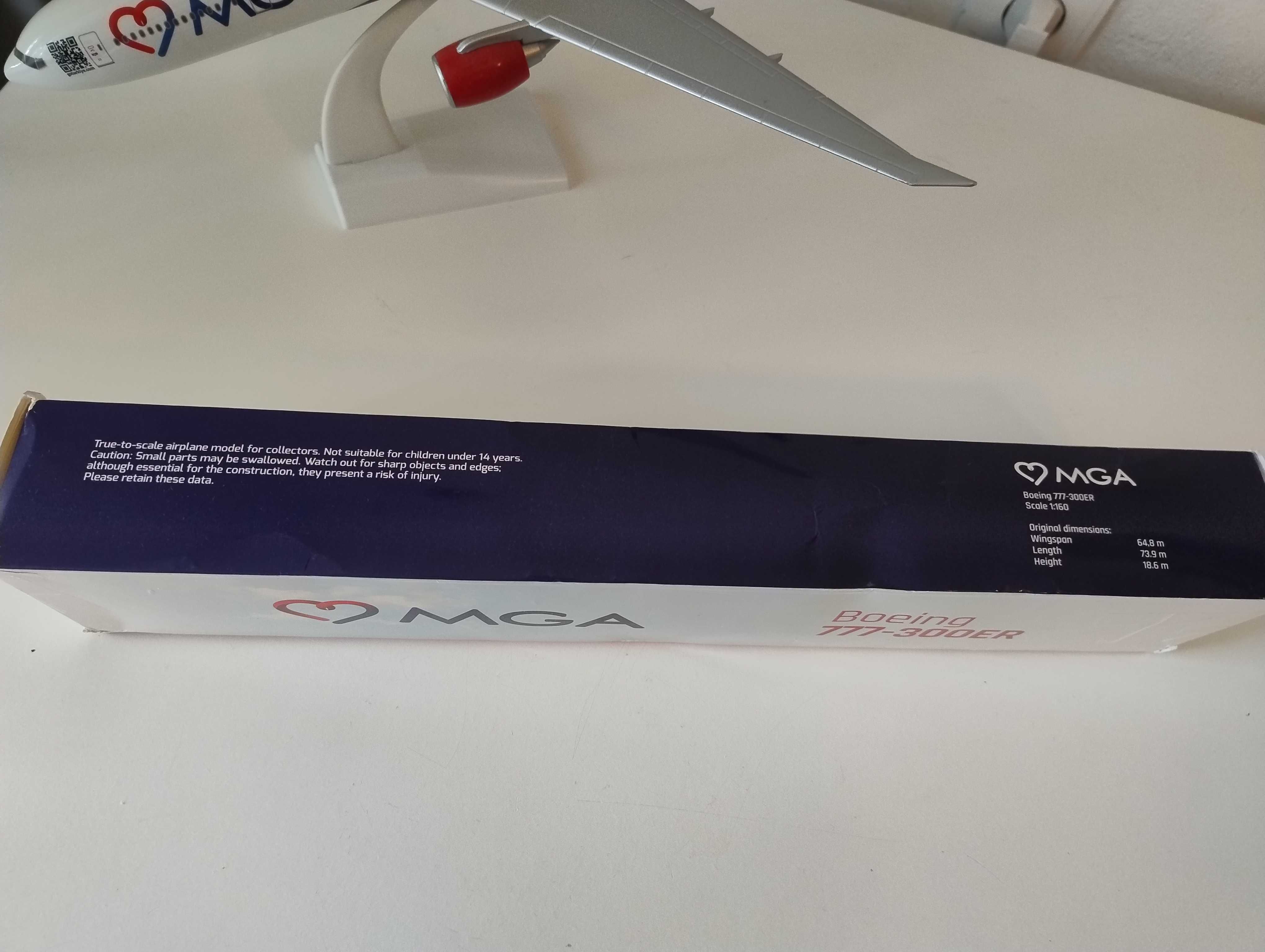 model samolotu boeing 777-300ER 1:160 MGA duży - 46 cm