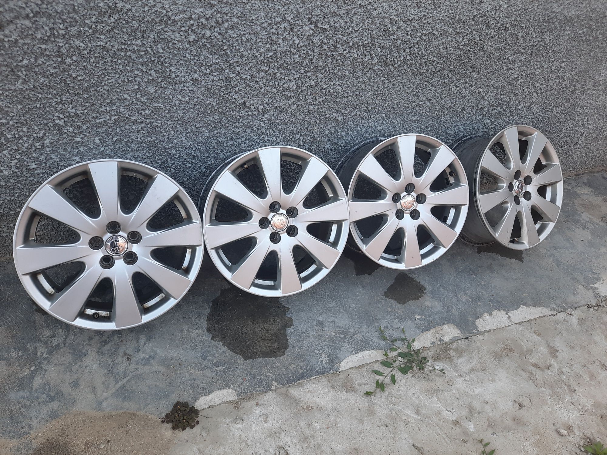 Диски toyota avensis  corolla  versa  R 17 5×100