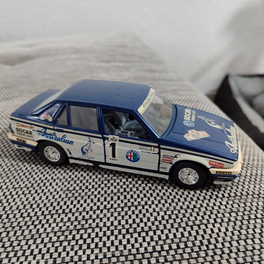 Alfa Romeo 75  1:24