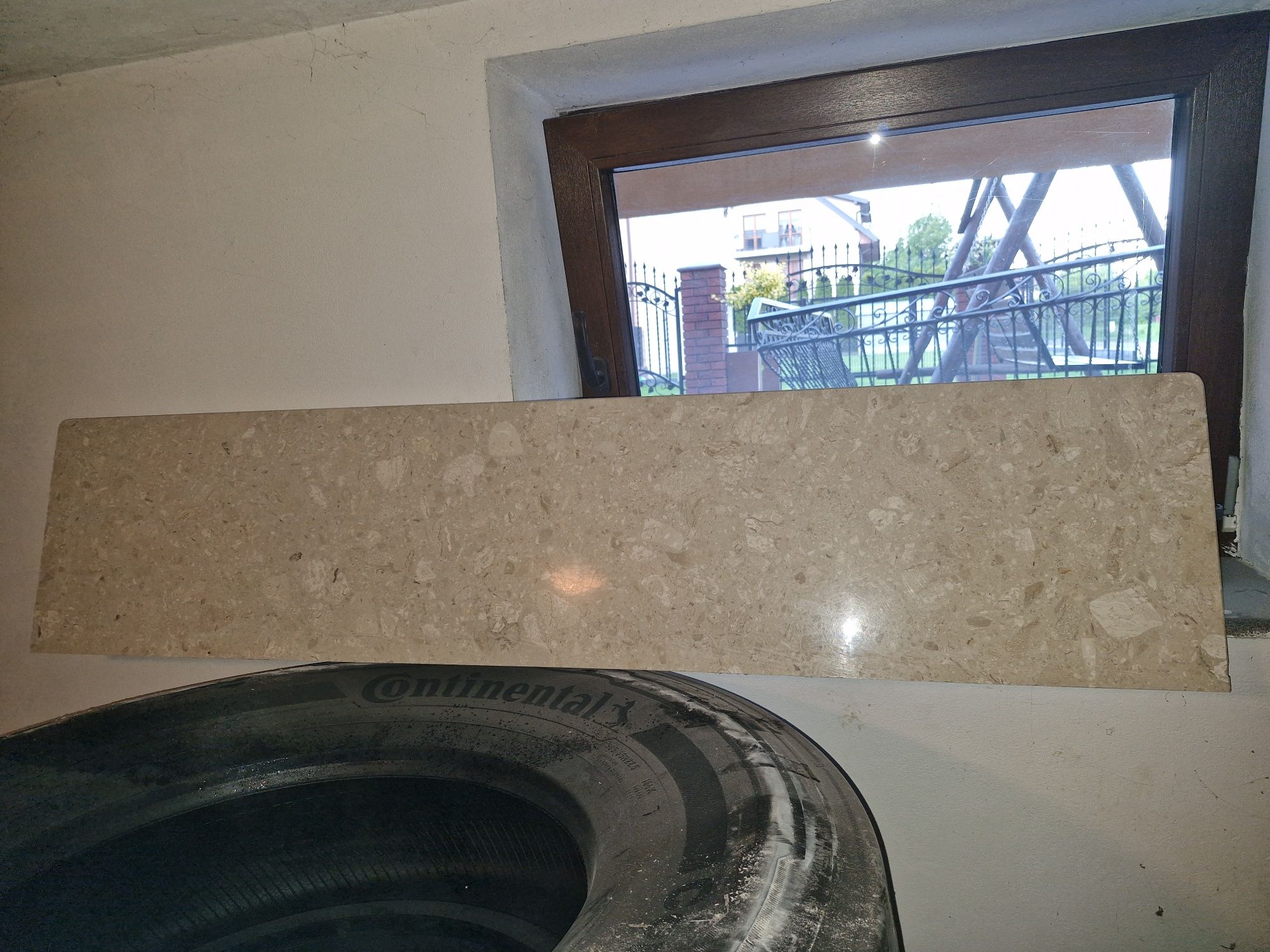 Parapet z kamienia perlato appia 156x35x3