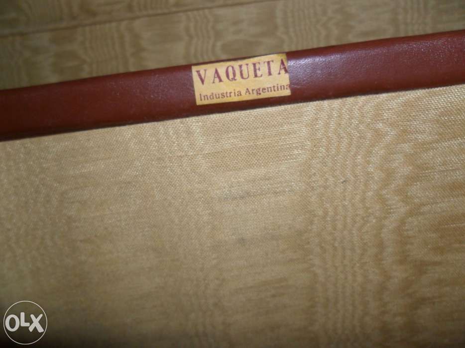 Mala de viagem antiga em cabedal