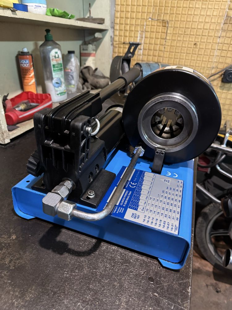 Станок для опрессовки шлангов Finn-Power P16HP