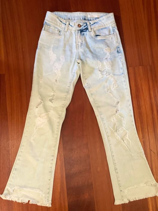 Calças de ganga modernas novas