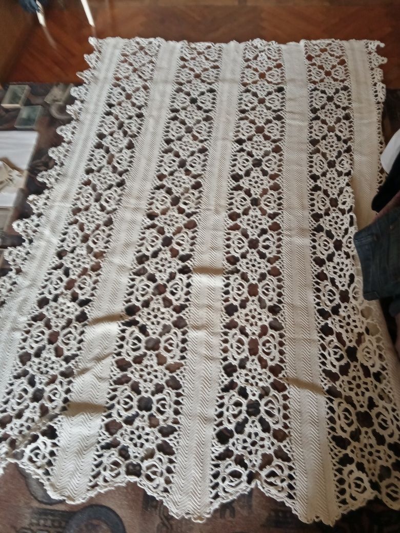 Скатерти вязанные .Старинные.