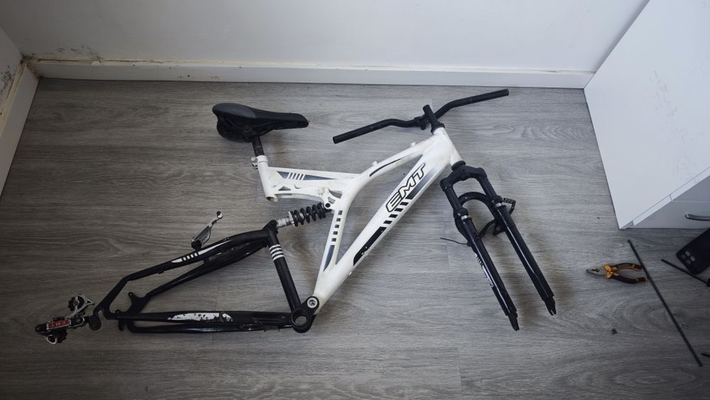 Quadro aro 26 full suspensão