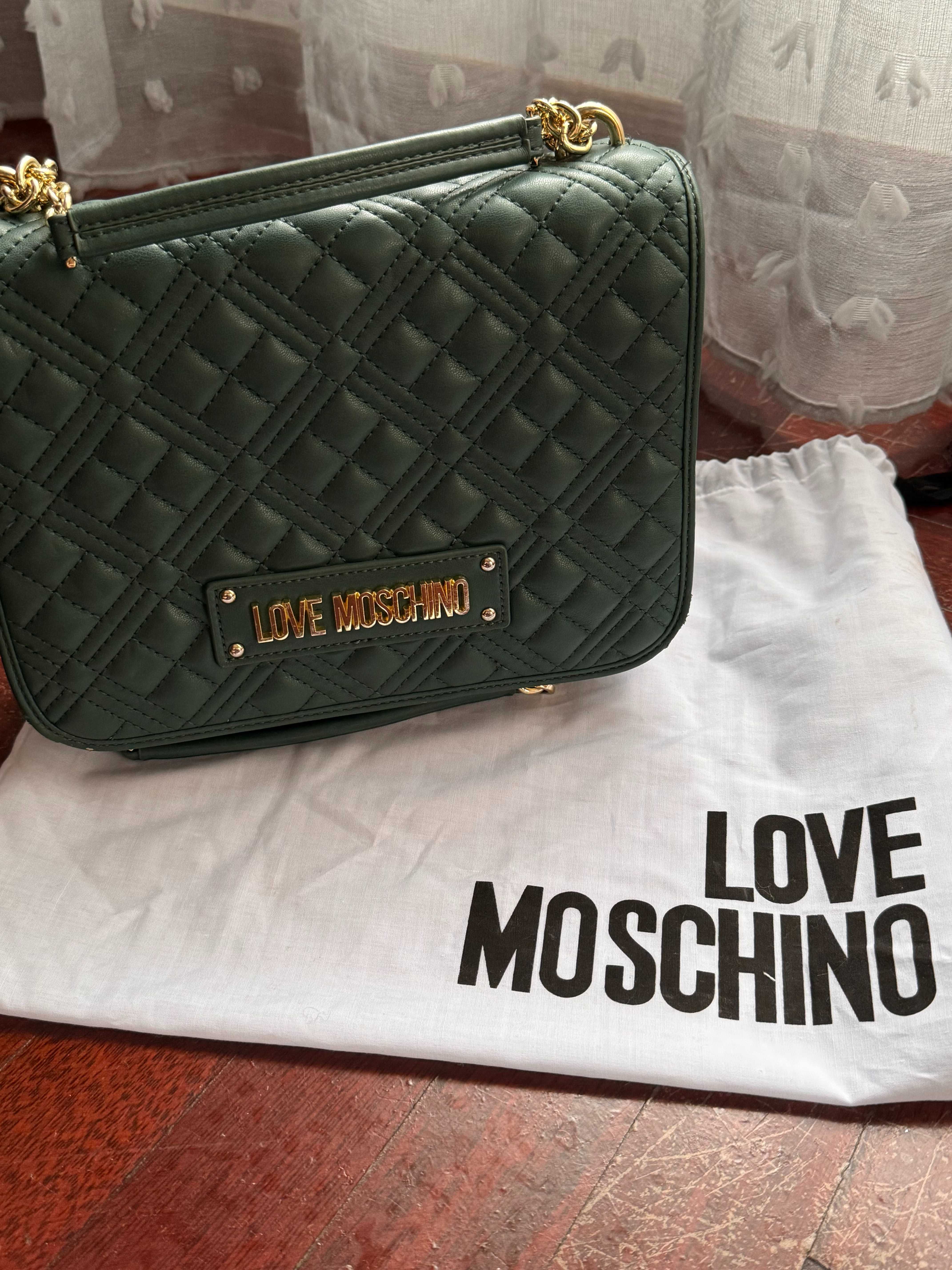 Mala Love Moschino