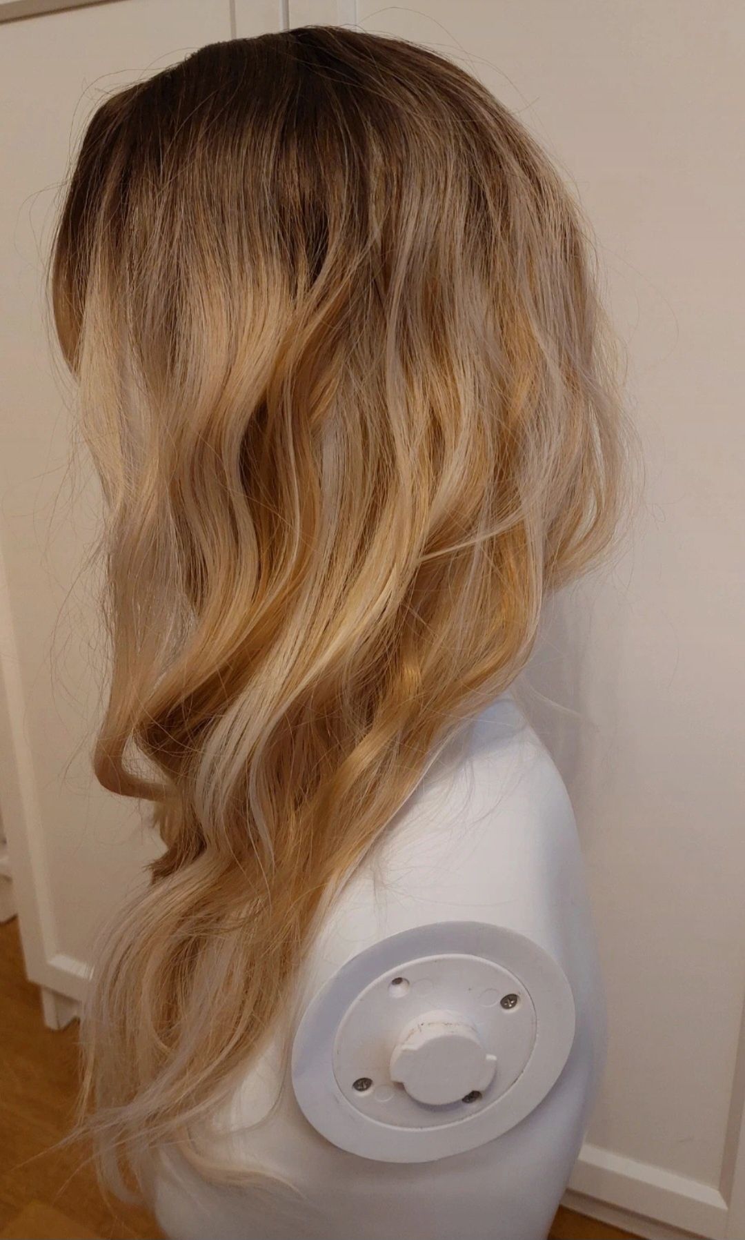 Now peruka blond baleyage ombre
