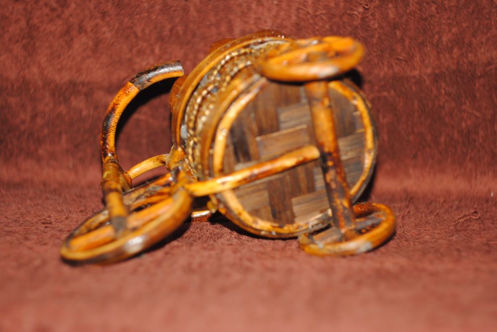 Деревянная подставка для вина, шампанского и прочих напитков