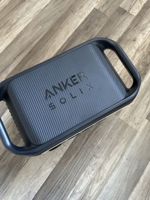 Портативна зарядна станція Anker SOLIX C1000X (Ecoflow)