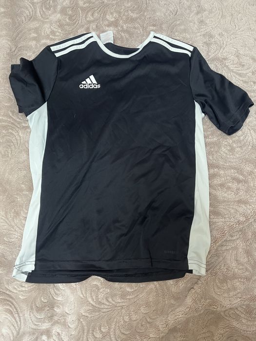 Адидас фудболка б/у