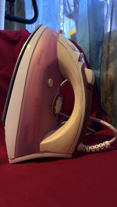 Продам праску,утюг Saturn