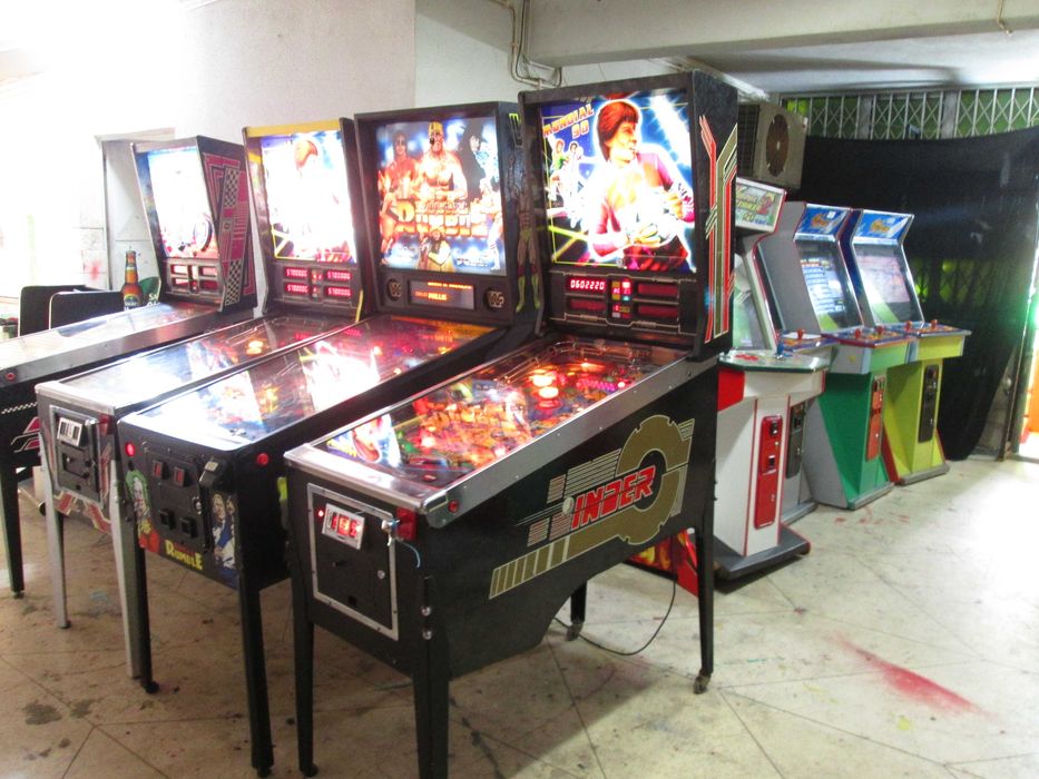 Máquinas pinballs  Flipper como novas.Damos garantia
