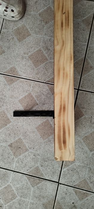 Półka drewniana opalana lakier