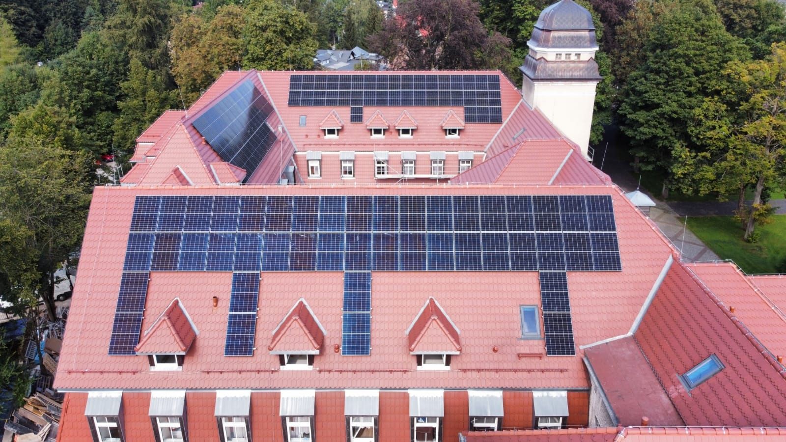 Fotowoltaika, Magazyny Energii