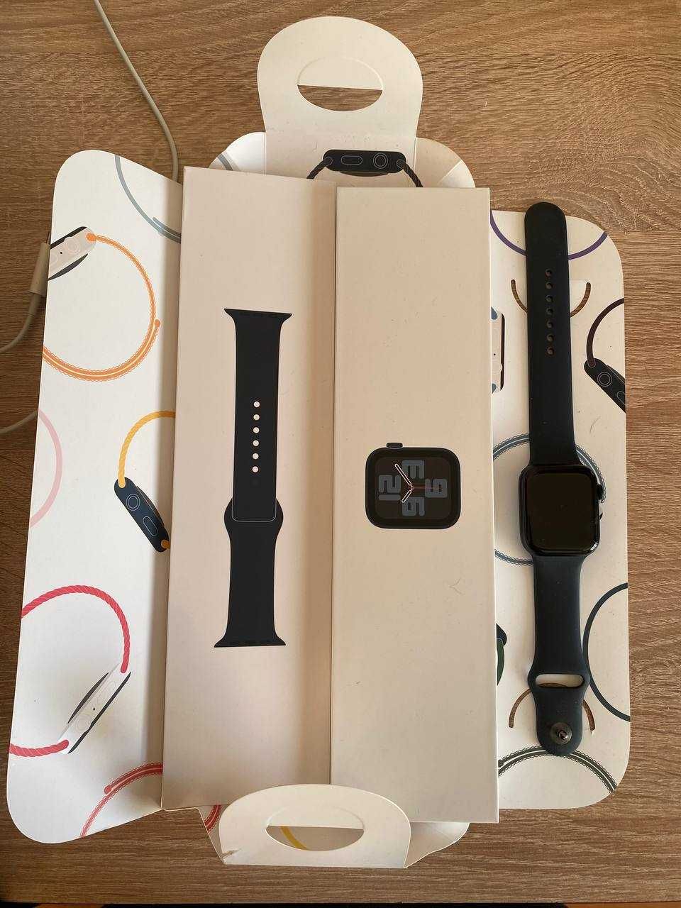 Продаю Apple Watch SE 2 44mm Space Gray