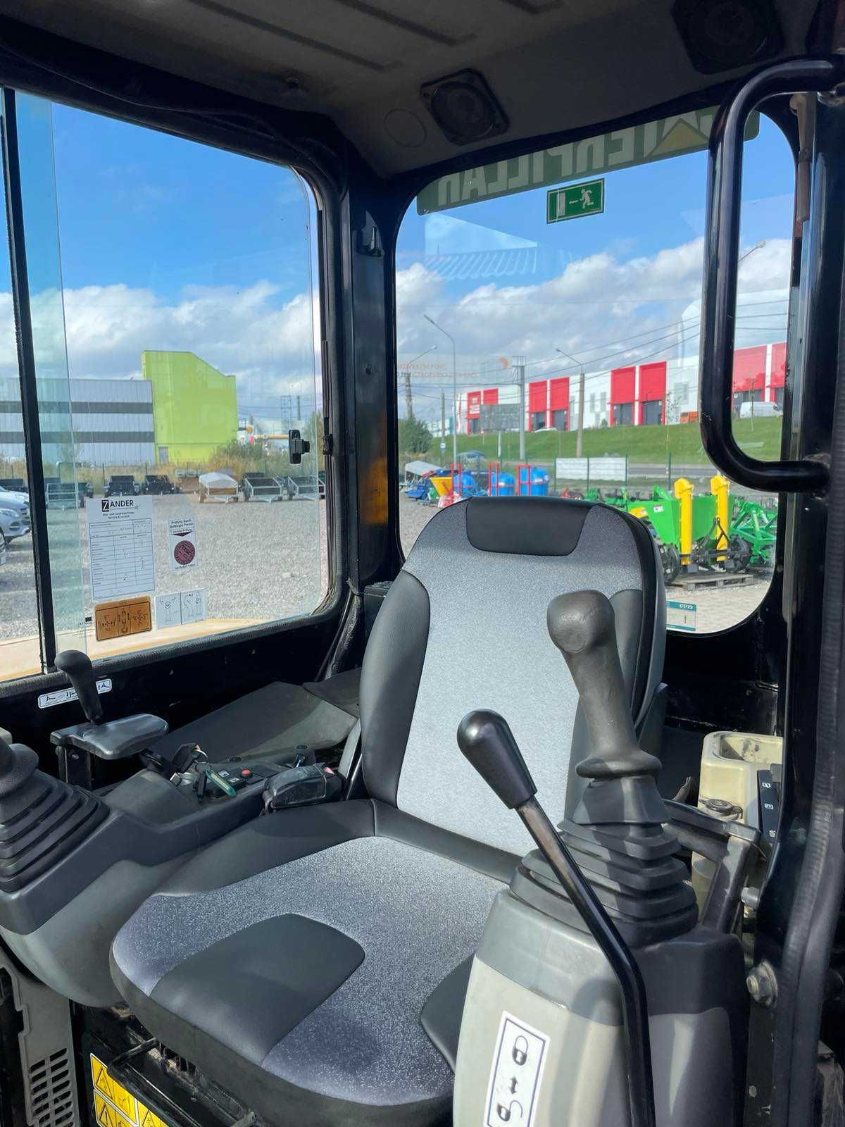 Міні екскаватор CAT 305C CR  2010 року