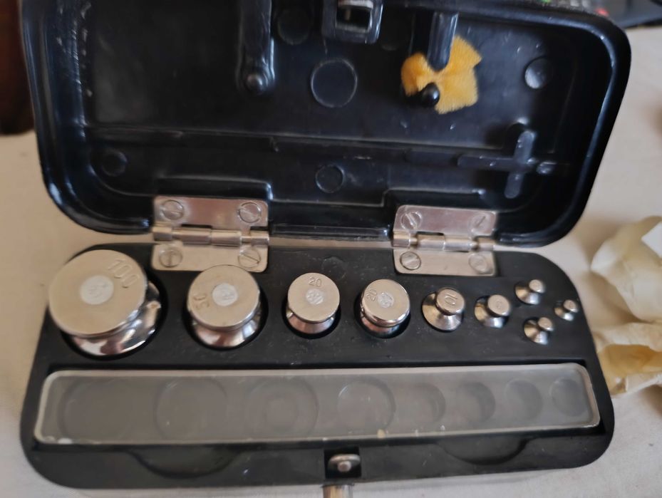 stare odważniki do wagi aptekarskiej - jubilerskiej