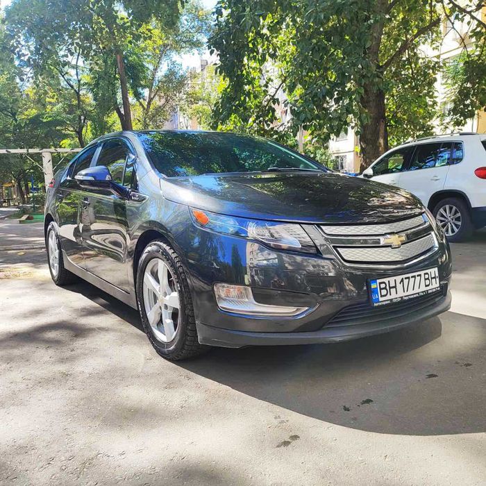 Chevrolet Volt 1.4 Hybrid Plug-IN 2014 год (MAXIMAL)