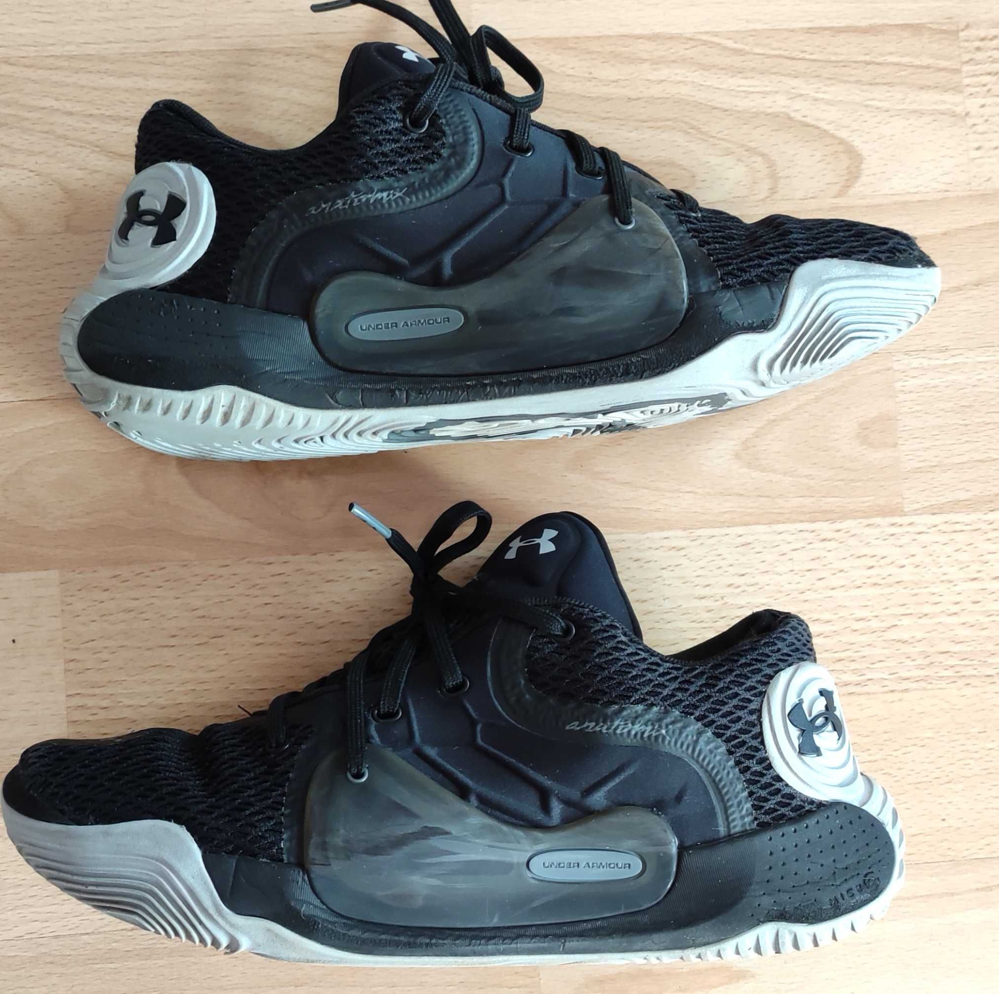 Buty UNDER ARMOUR r.42,5/27 cm