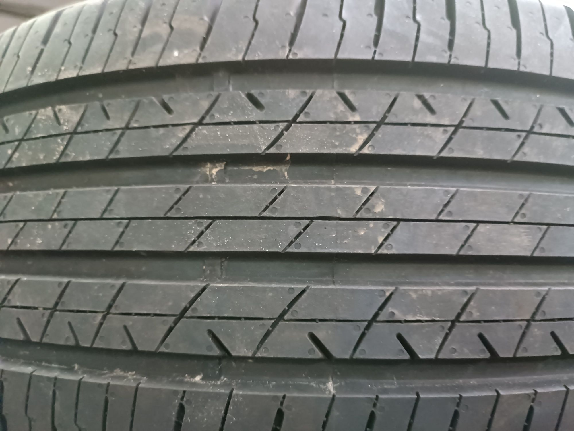 Opony 235/50 r18 lato nowe