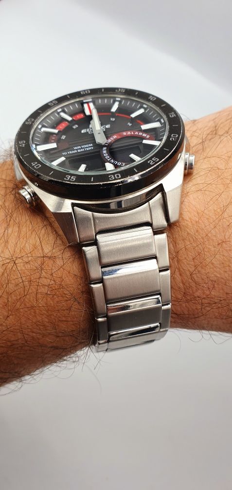 Casio Edifice Momentum - stoper, timer, alarm, czas światowy