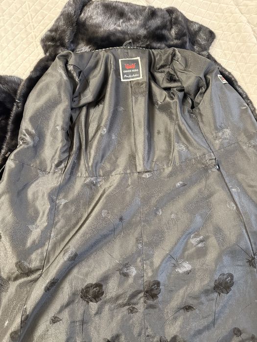 Продам норкову шубу