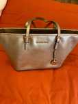 Mala Michael Kors