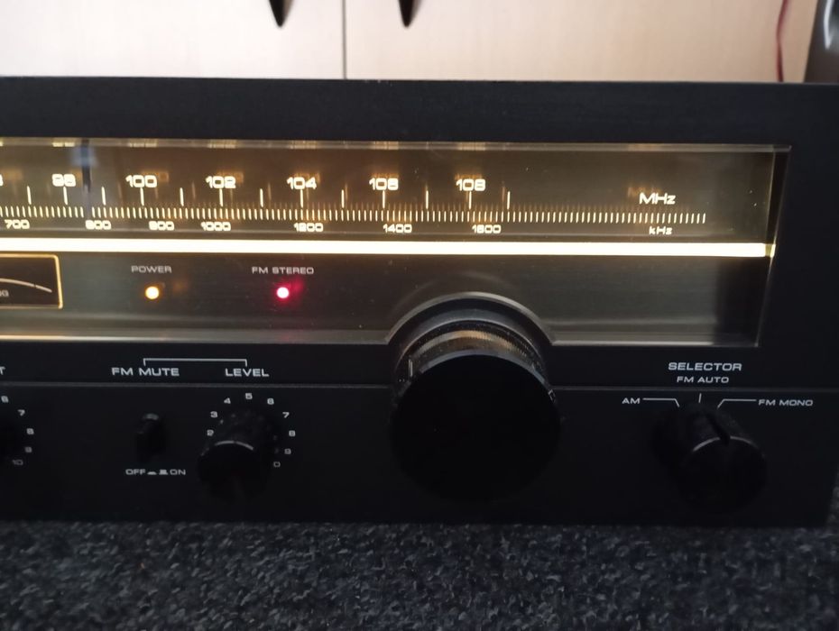 AKAI AT 2450 FM AM Радио Тюнер