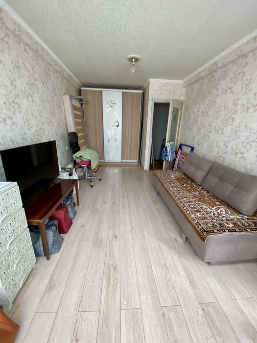 З 10.11 Продаж 1- но кімнатноі з частковим ремонтом