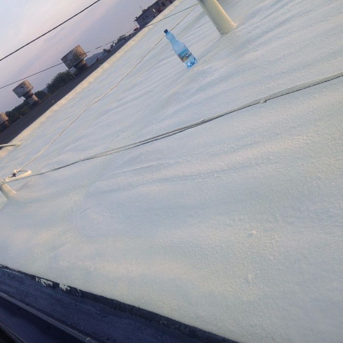 Pianka poliuretanowa natrysk ocieplenie poddasza PUR izolacja,