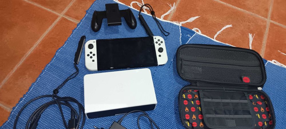 Vendo NINTENDO switch oled
