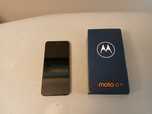Smartphfon Motorola E40 4/64 GB