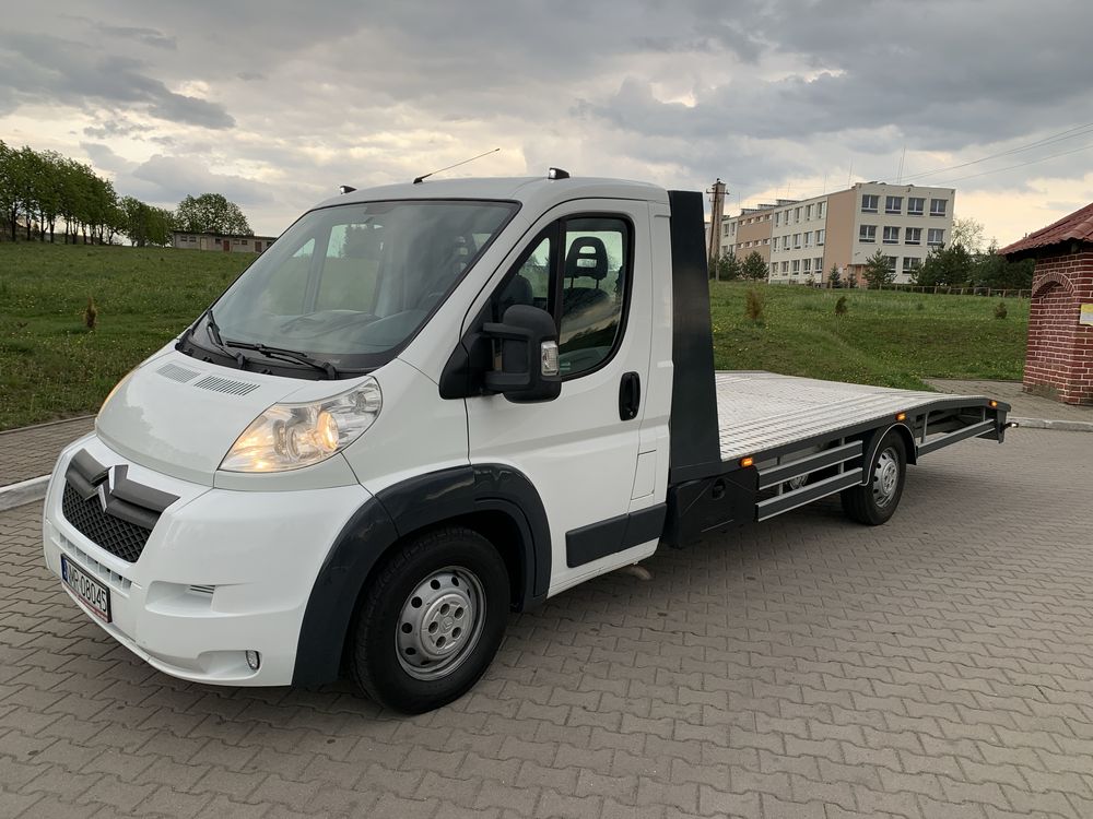 Auto pomoc holowanie laweta 24h