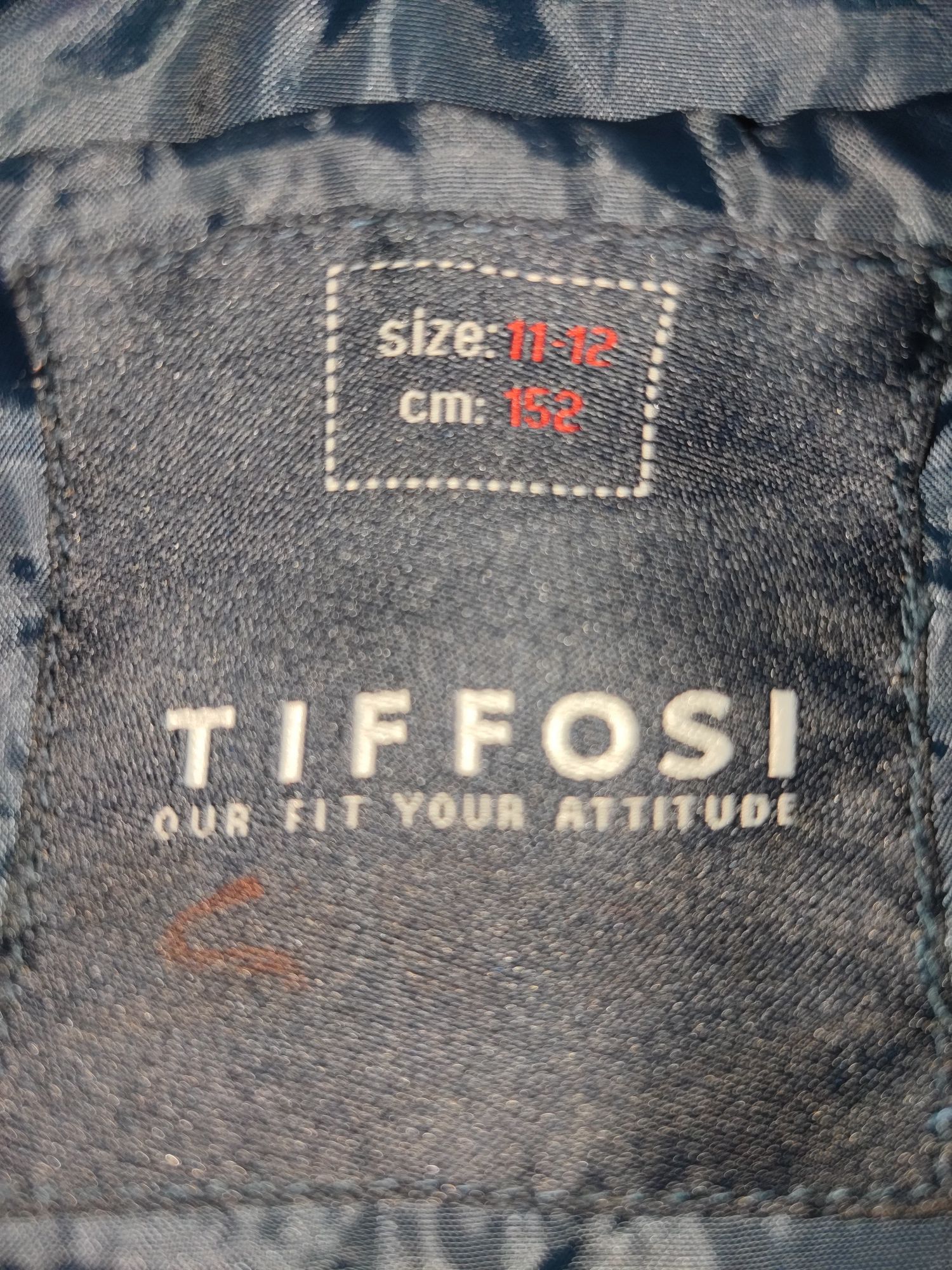 Tiffosi 11-12 anos impermeável azul com capus