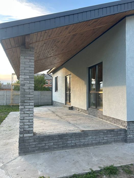 Продам новий будинок в місті Підгородне