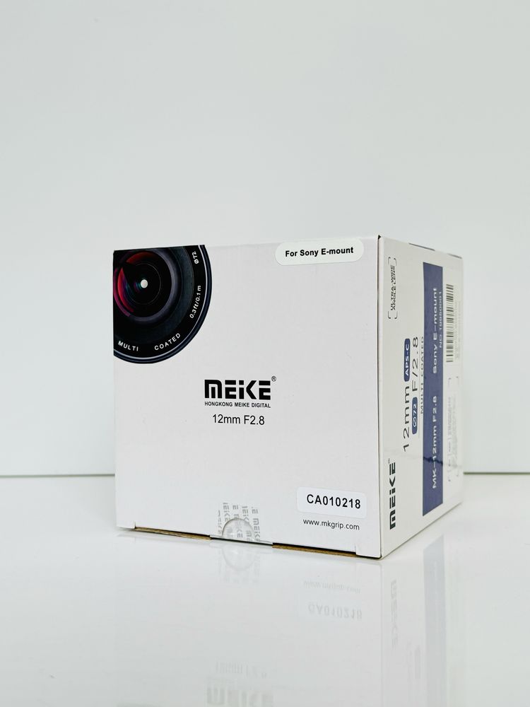 Фото Об’єктив Meike Optics Multi Coated 12 мм f/2.8 72 мм Sony E-mount