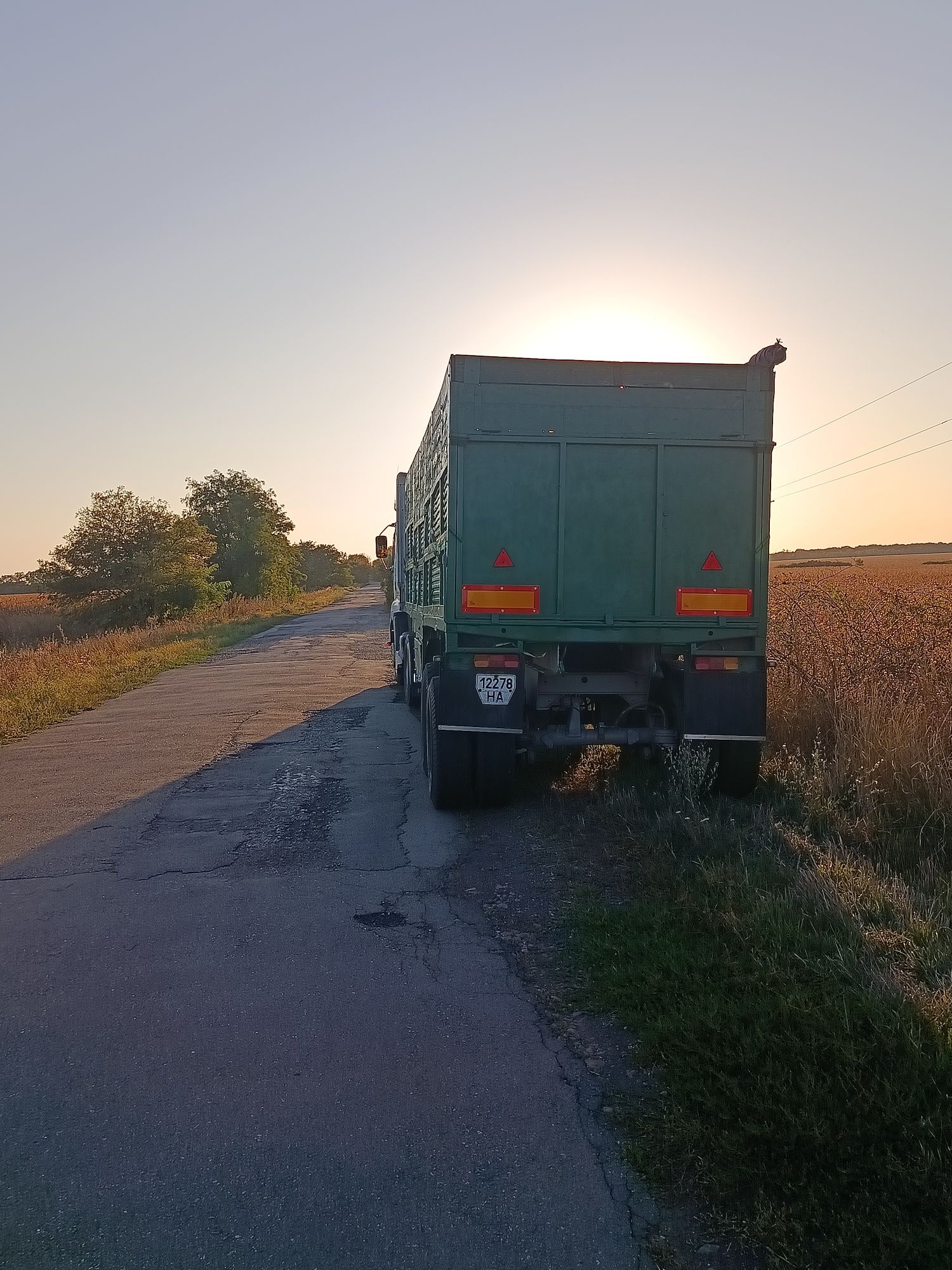 Напівпричіп ОДАЗ