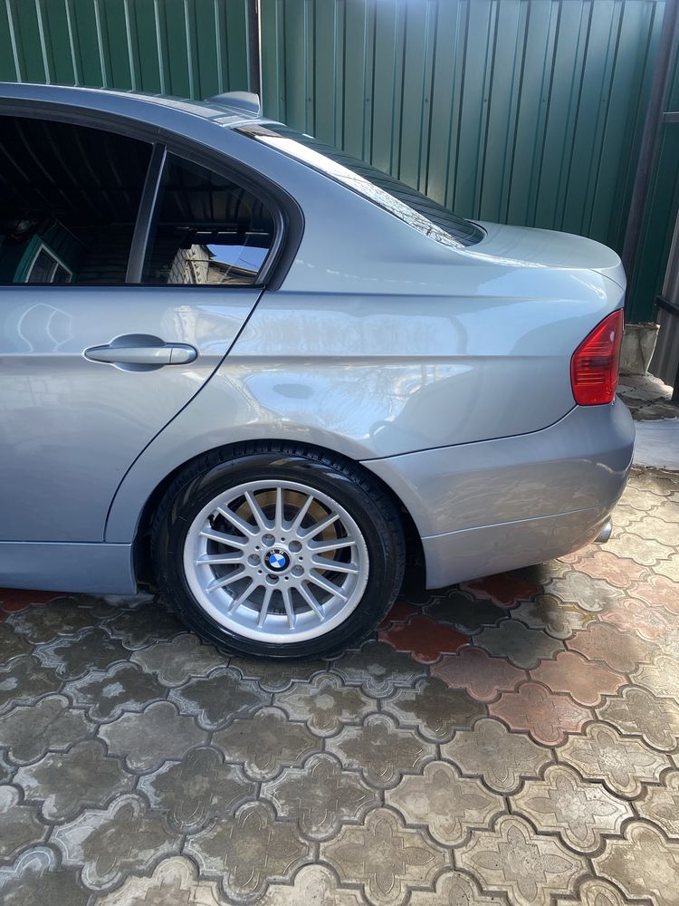 BMW E90•2007•2.0дизель турбо-классика драйва и стиля.