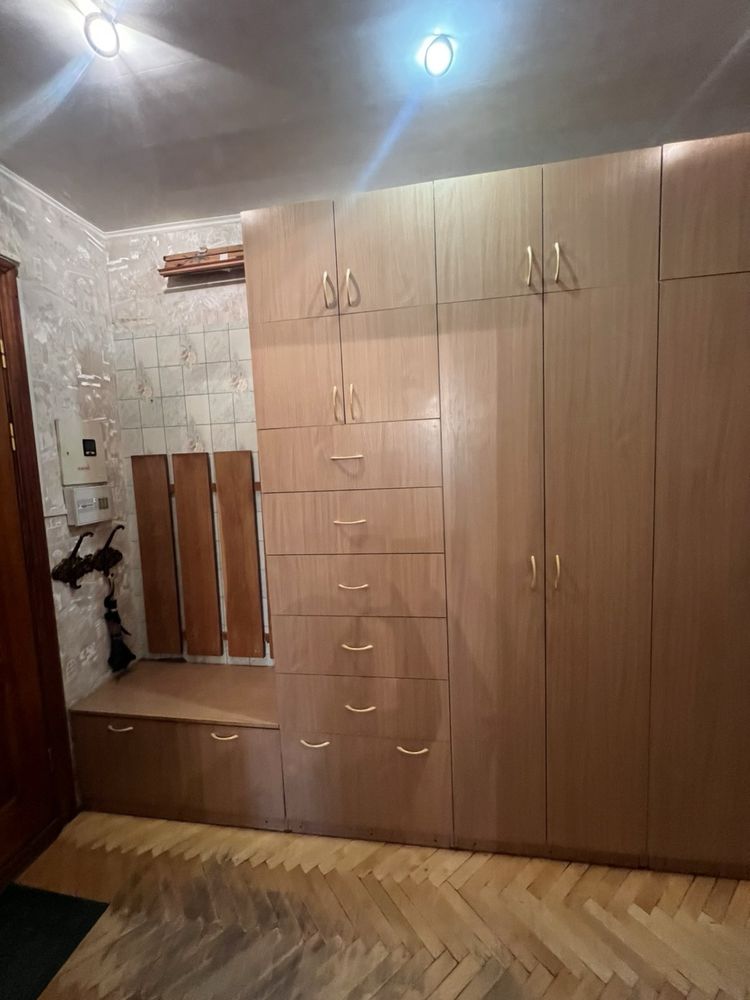 Продаётся 2 ком кв. по ул. Жуковского в Александровском районе!