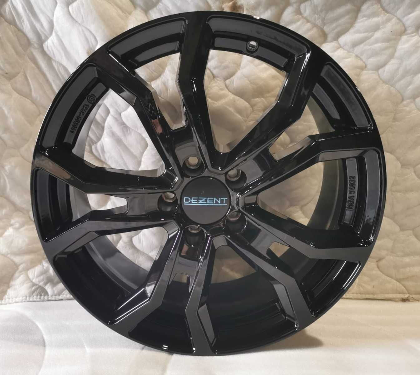 Alufelgi Dezent TV Black 7,5Jx19 BMW Mercedes Audi VW Seat 5x112 ET32