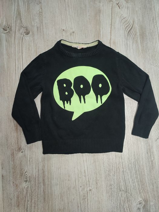 H&M 110 116 sweter chłopięcy czarny boo halloween grafika chmurka