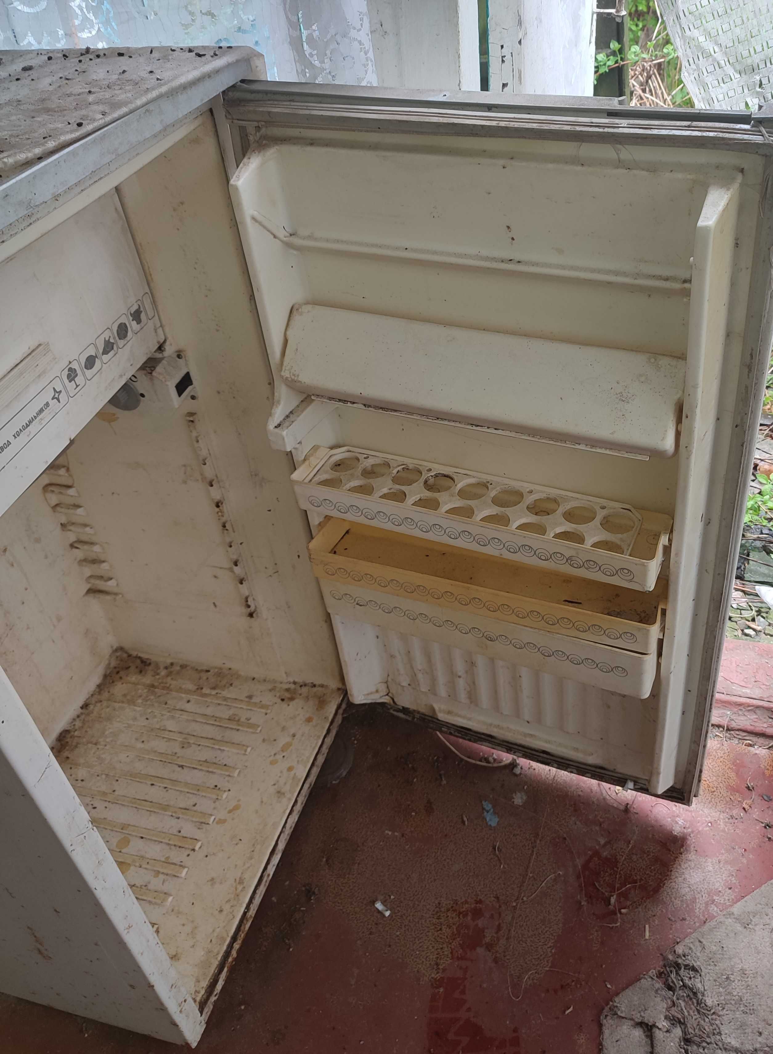 Холодильник Кристалл 408-2 в рабочем состоянии.