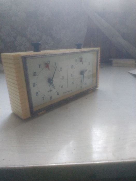 Часы Шахматные "Янтарь"