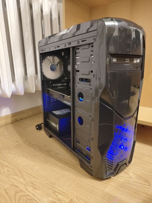 Komputer do gier z monitorem am4 16 GB GTX 1060 6gb