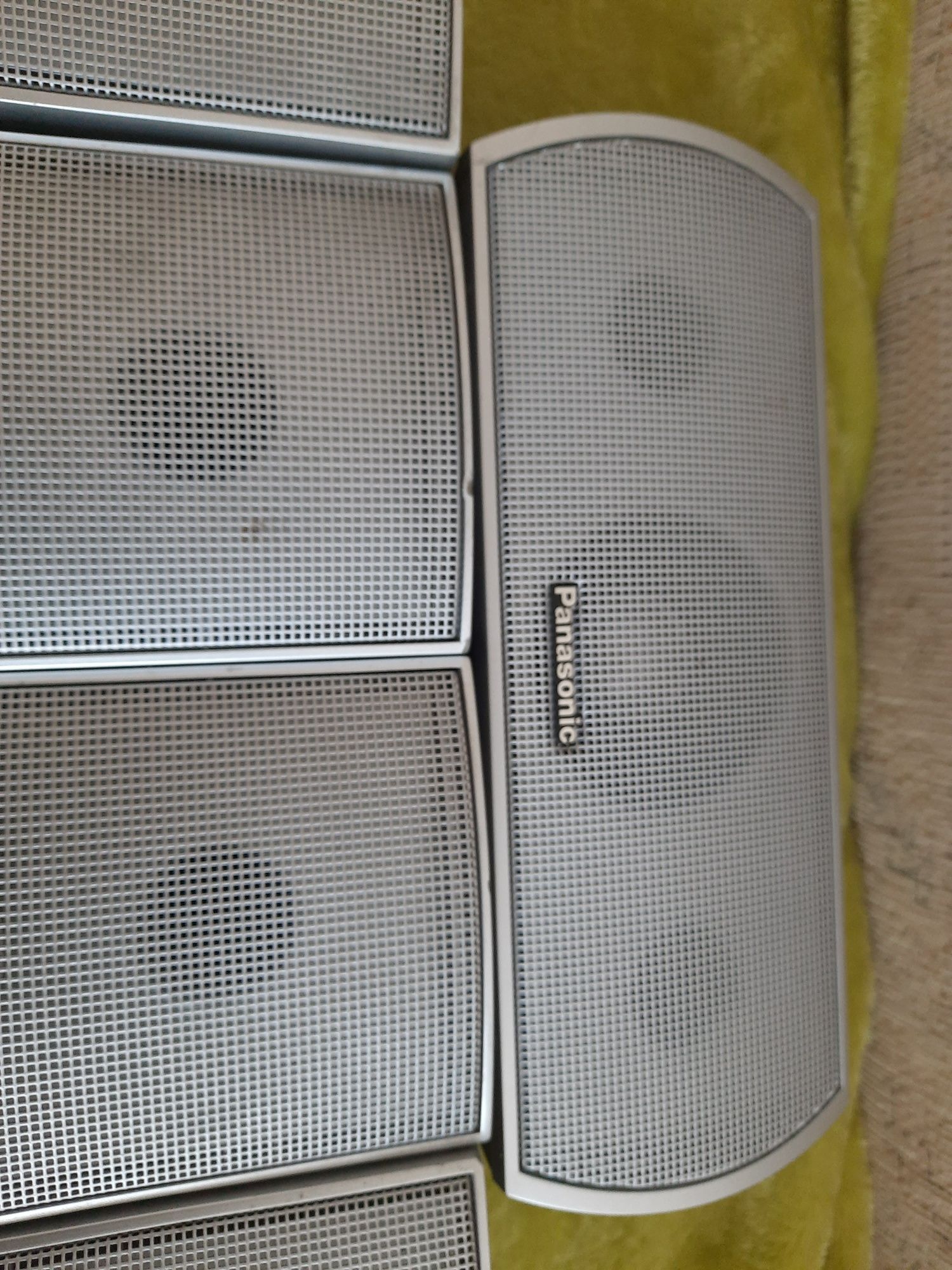 Komplet głośników 70W marki Philips od kina domowego