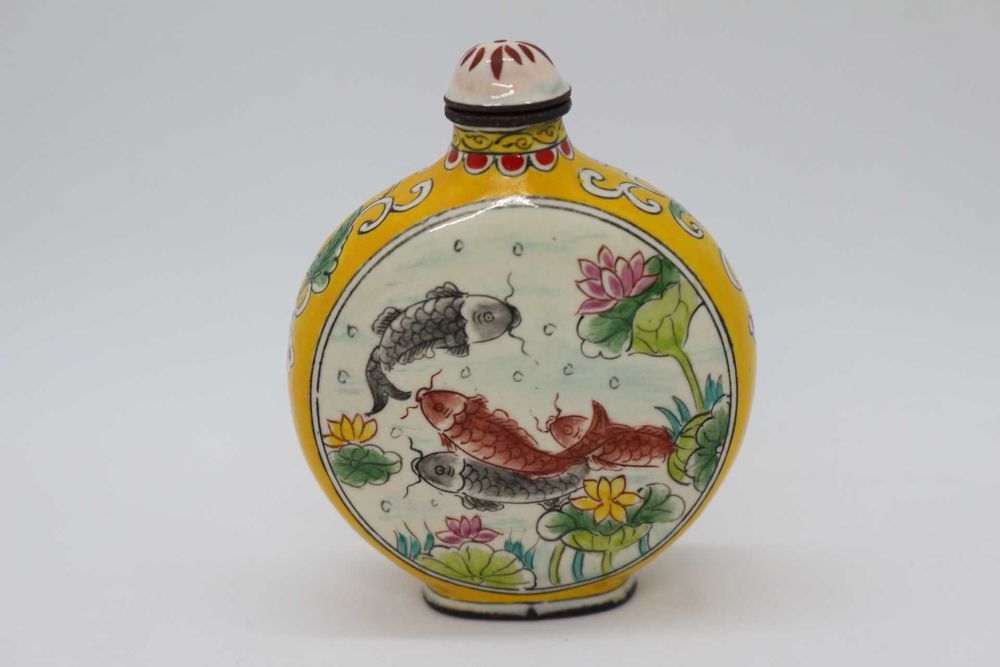 Antiga Snuff Bottle Esmaltada Pintada a Mão Carpas