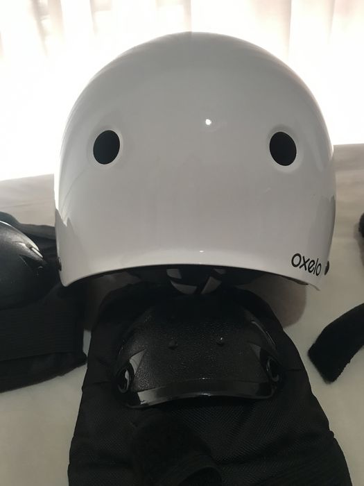 Capacete e acessorios como novos