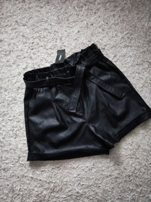 Фирменные кожаные шорты под матовую кожу Today р.М/L