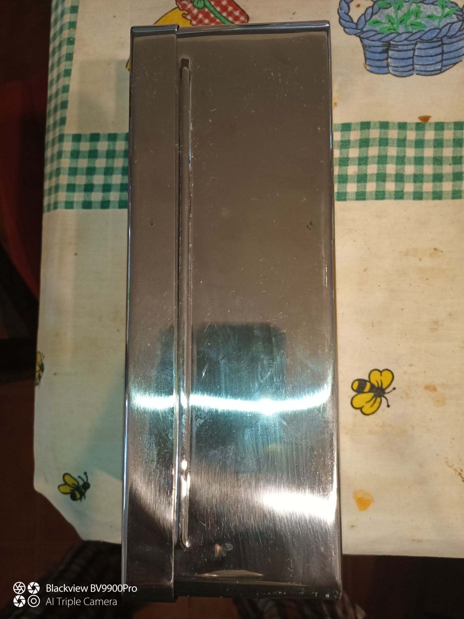Uma belíssima caixa em inox