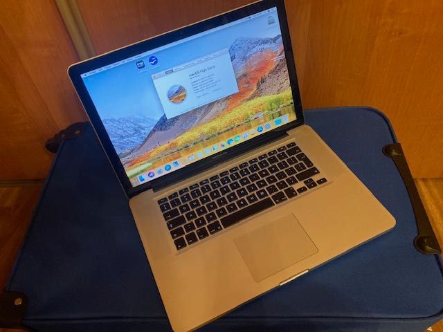 Notebook 15 cali laptop Mac apple MacBook Pro SSD z retina